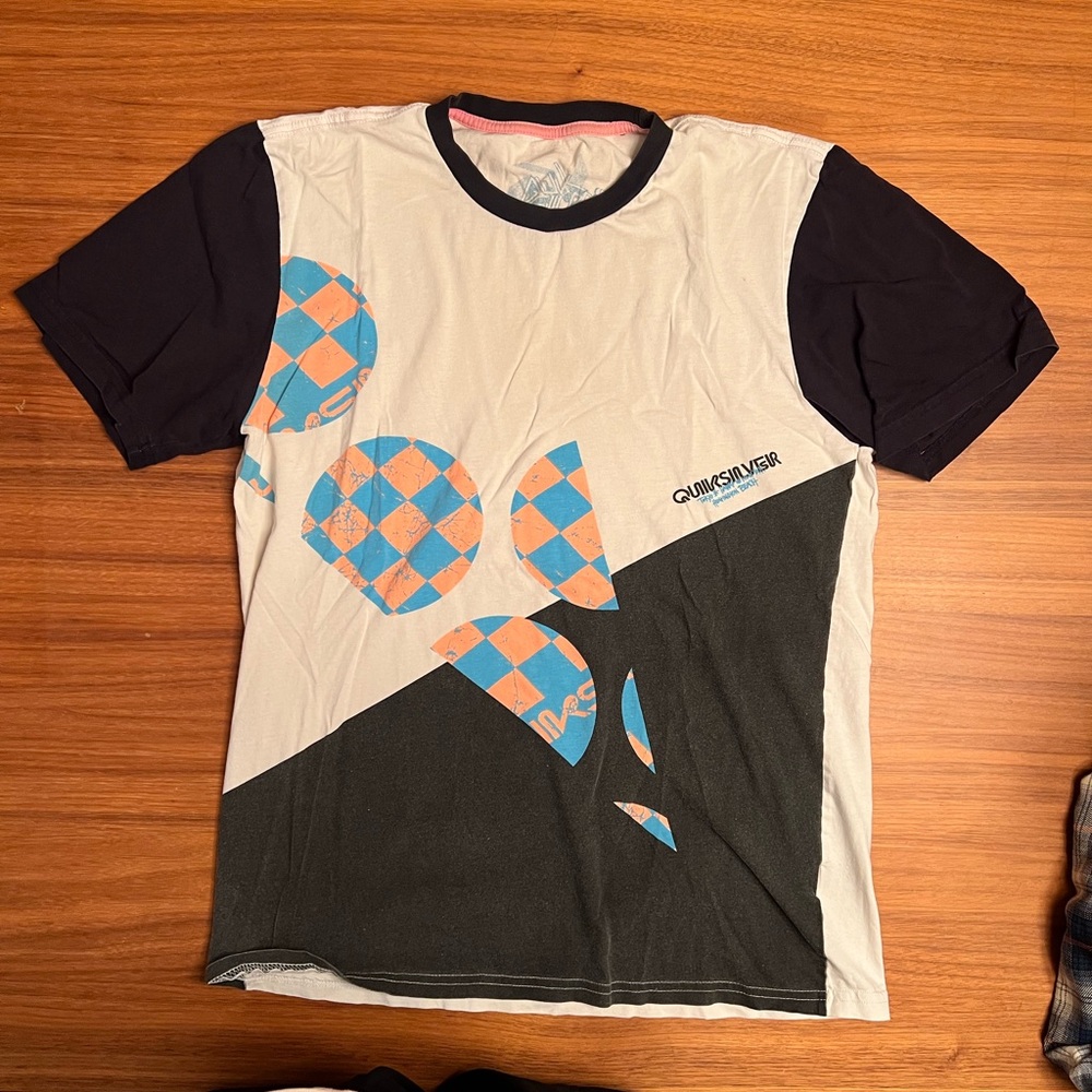 Quiksilver Graphic T-Shirt